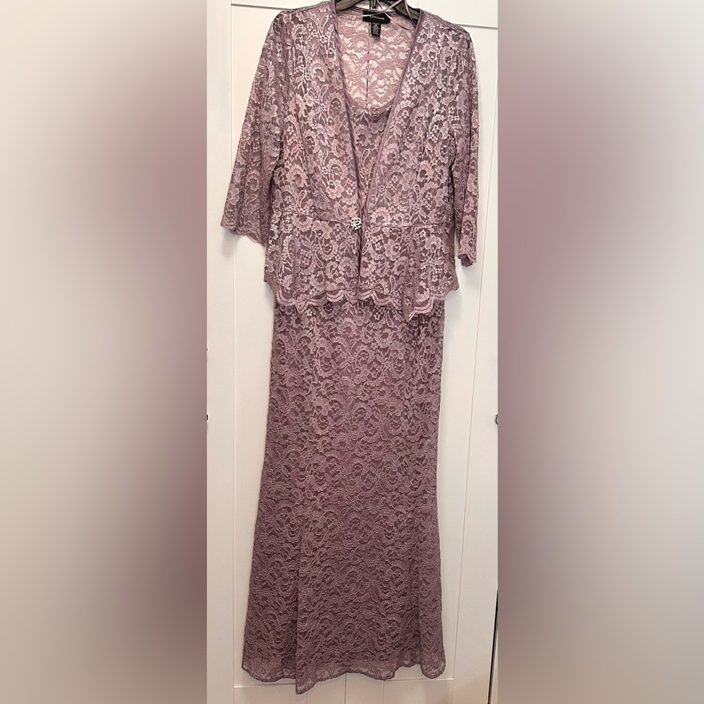 Elegant Lace Sparkle Two-Piece Dress in Purple Smoke Sz 12 NEW! 65% OFF